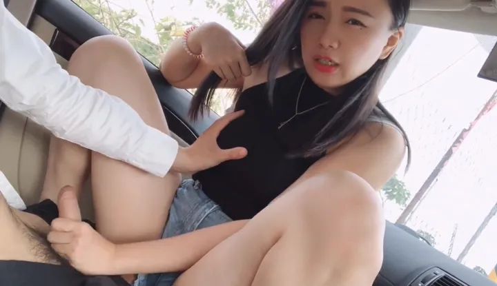 fuck with uber driver in the car & Cum in mouth