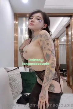 longmaocouple 性感纹身淫骚辣妹