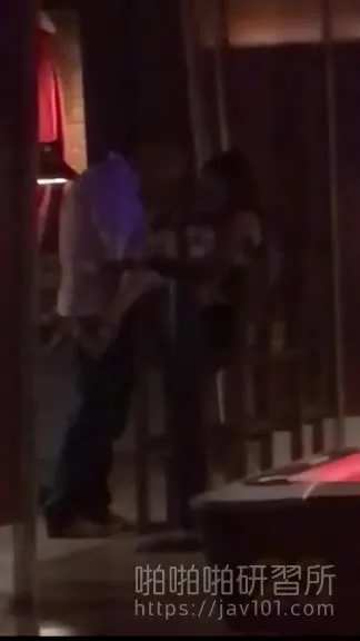 Suddenly saw some banging in a billiards room on the east coast of the United States.