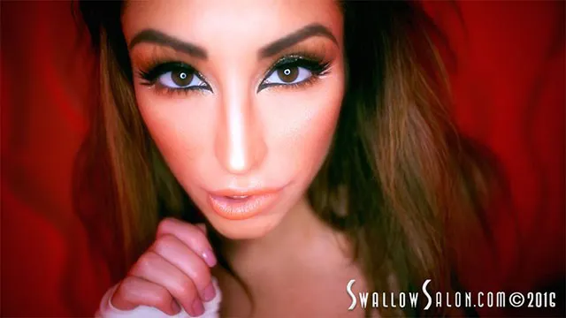 Christiana Cinn, Swallow Salon