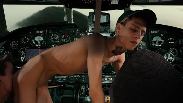 Amatuer, HotDogsStudio