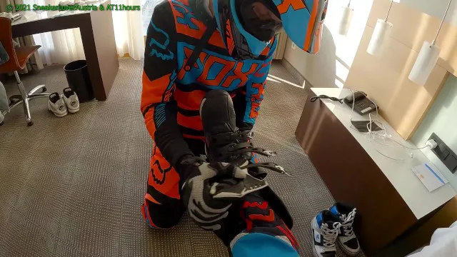 Amatuer, SneakerLoverAustria